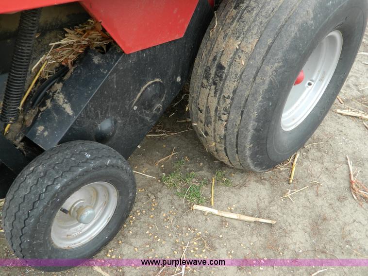 image for item D8647 2000 Case RBX561 round baler