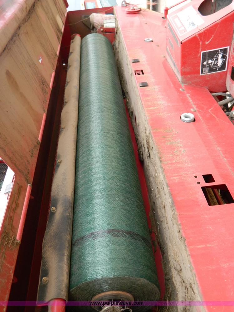 image for item D8647 2000 Case RBX561 round baler