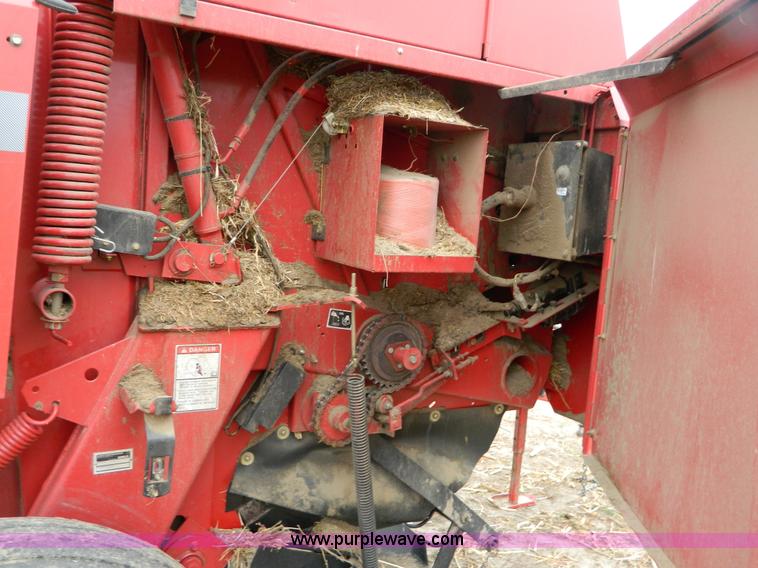 image for item D8647 2000 Case RBX561 round baler