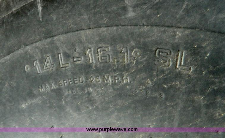 image for item D8647 2000 Case RBX561 round baler