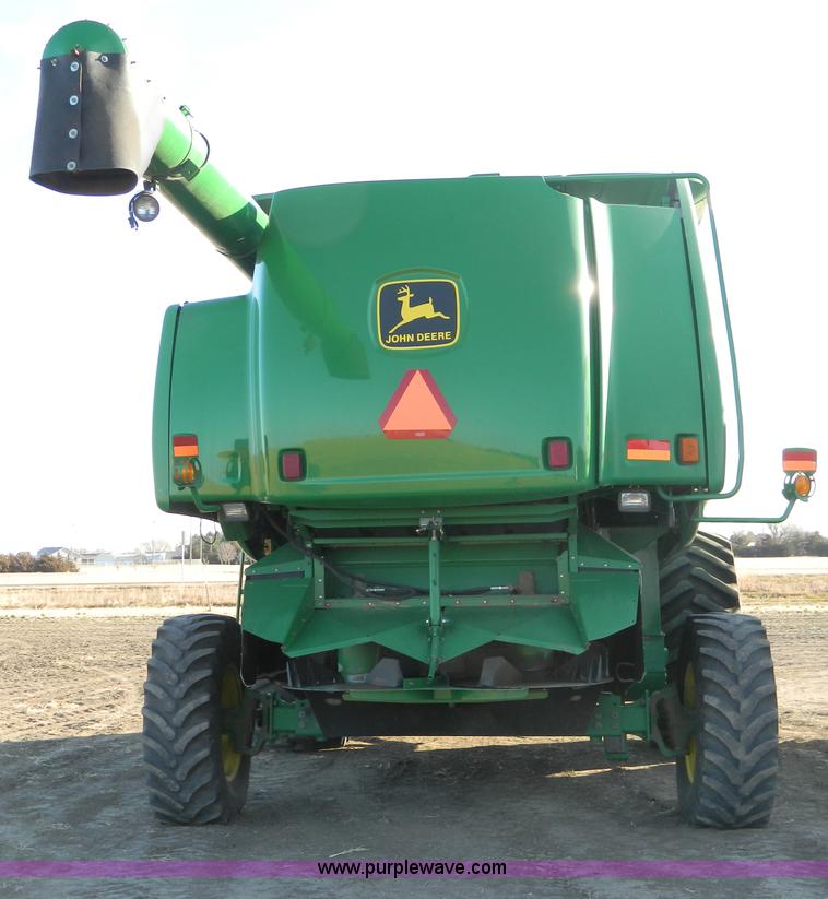 image for item D8652 2000 John Deere 9750 STS combine