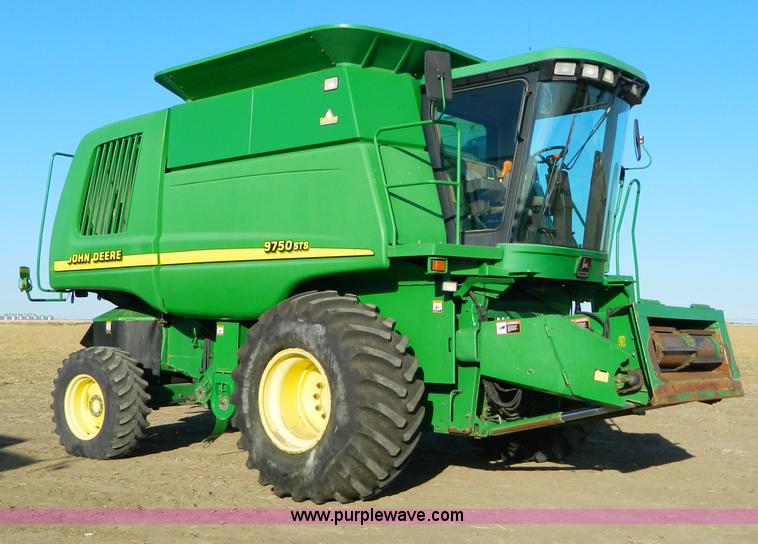image for item D8652 2000 John Deere 9750 STS combine