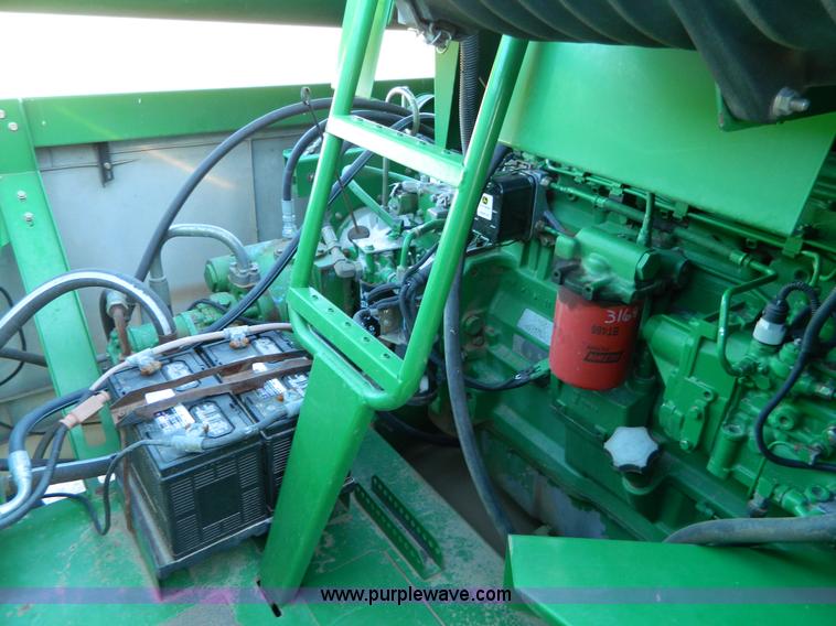 image for item D8652 2000 John Deere 9750 STS combine