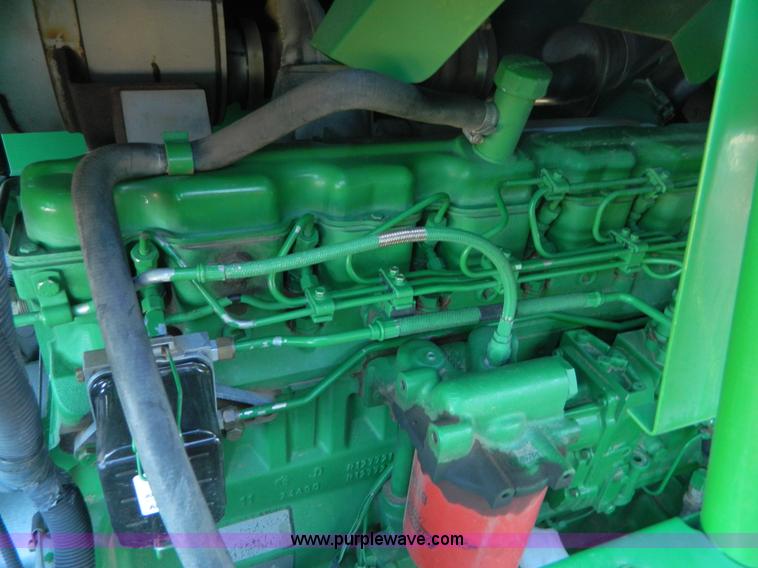 image for item D8652 2000 John Deere 9750 STS combine