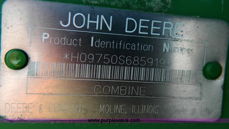 image for item D8652 2000 John Deere 9750 STS combine