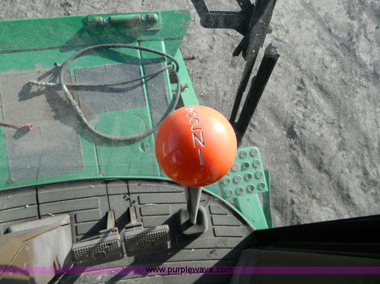 image for item D8652 2000 John Deere 9750 STS combine