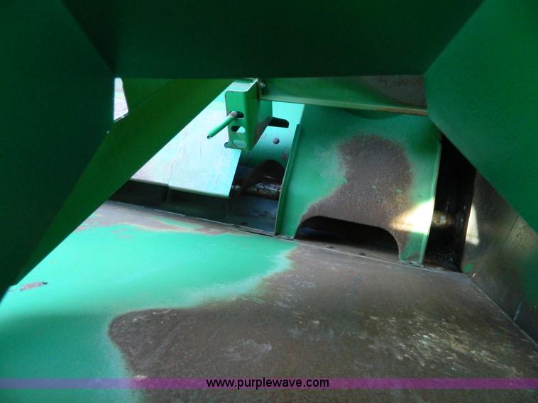 image for item D8652 2000 John Deere 9750 STS combine