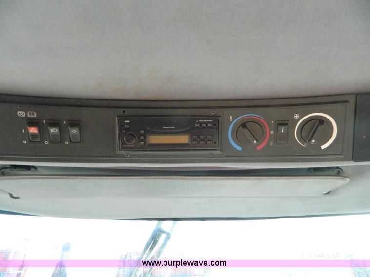 image for item D8654 1998 Case IH 2388 combine