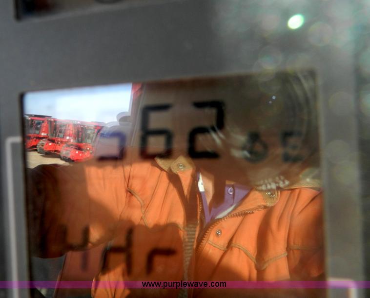 image for item D8654 1998 Case IH 2388 combine