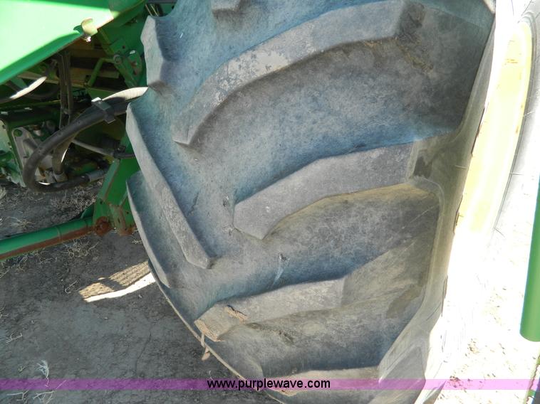 image for item D8656 1996 John Deere 9600 combine