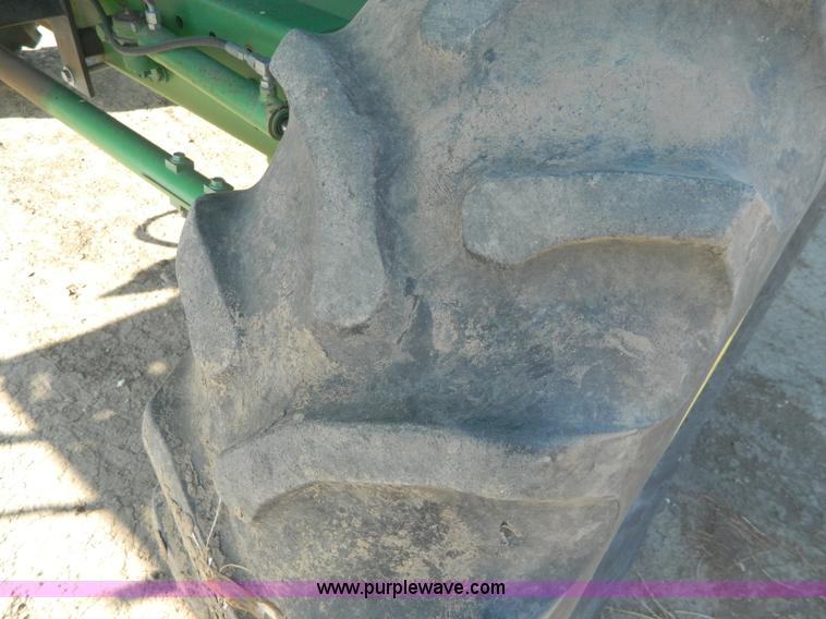 image for item D8656 1996 John Deere 9600 combine