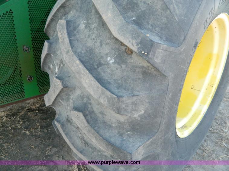 image for item D8656 1996 John Deere 9600 combine
