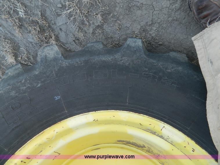 image for item D8656 1996 John Deere 9600 combine