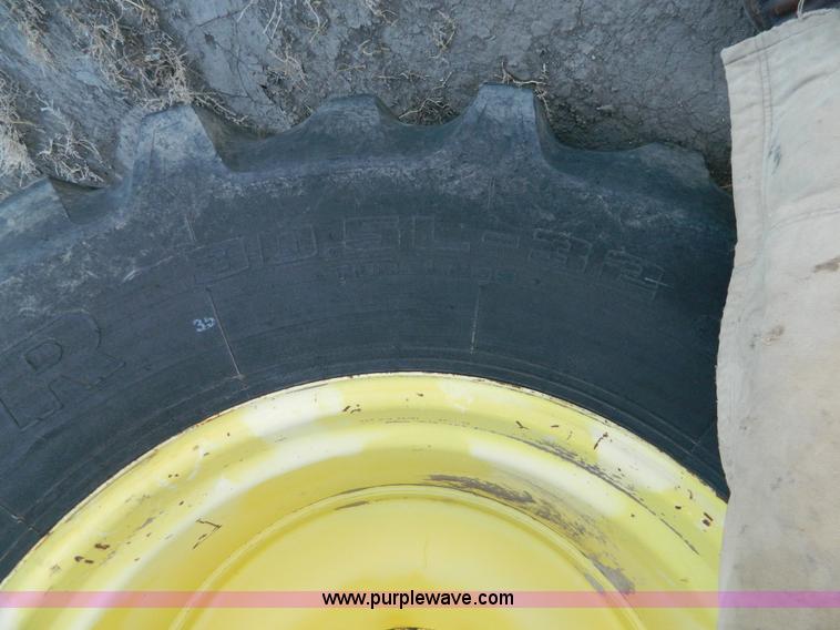 image for item D8656 1996 John Deere 9600 combine