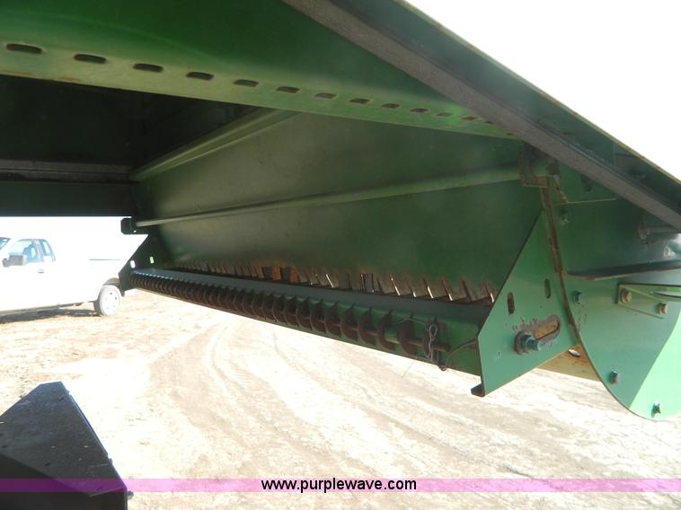 image for item D8656 1996 John Deere 9600 combine