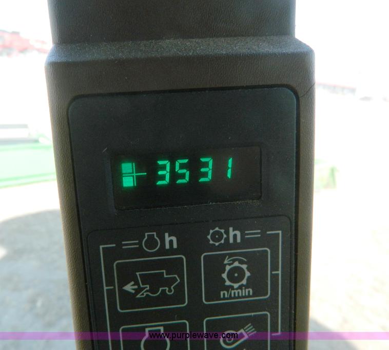 image for item D8656 1996 John Deere 9600 combine