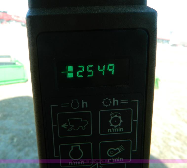 image for item D8656 1996 John Deere 9600 combine