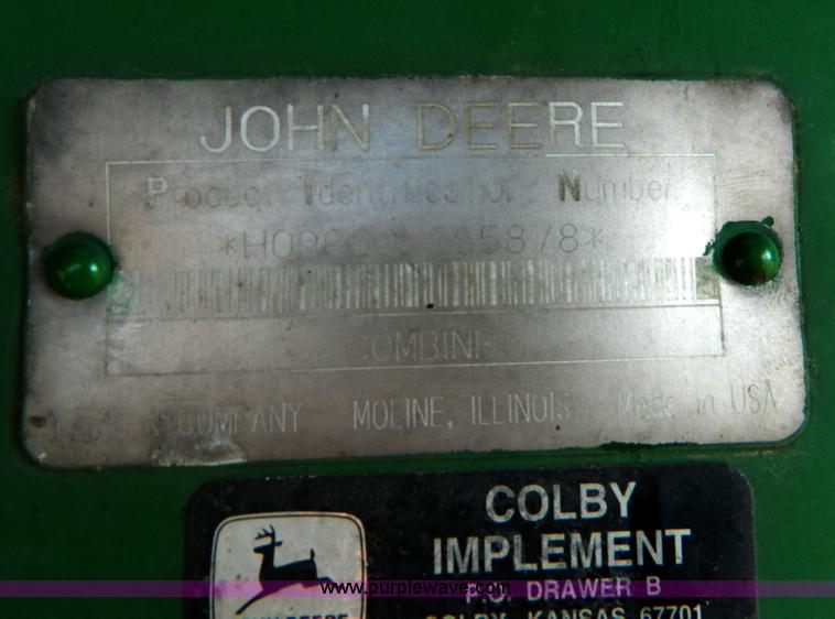 image for item D8656 1996 John Deere 9600 combine