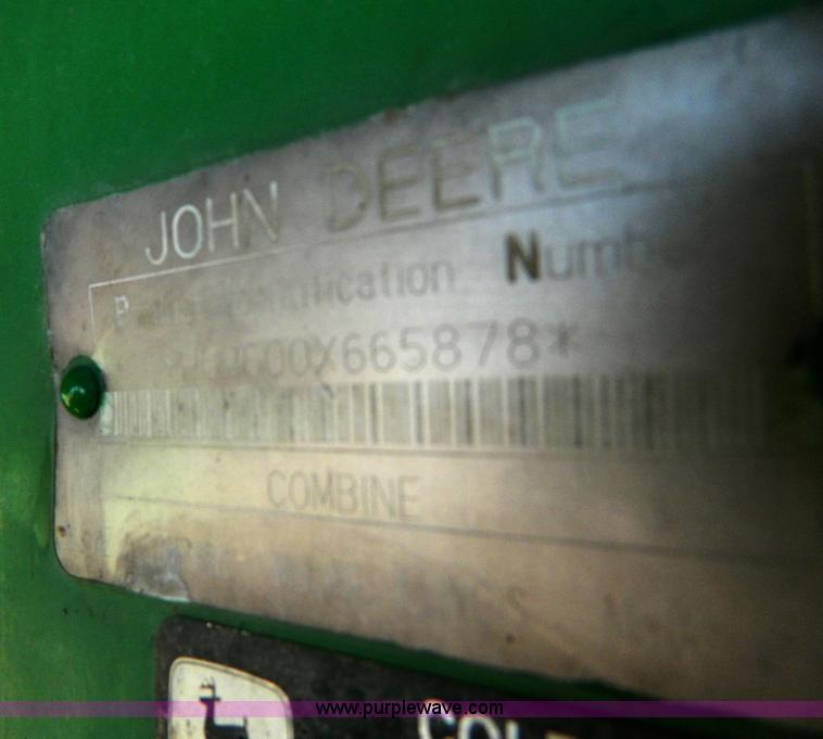 image for item D8656 1996 John Deere 9600 combine