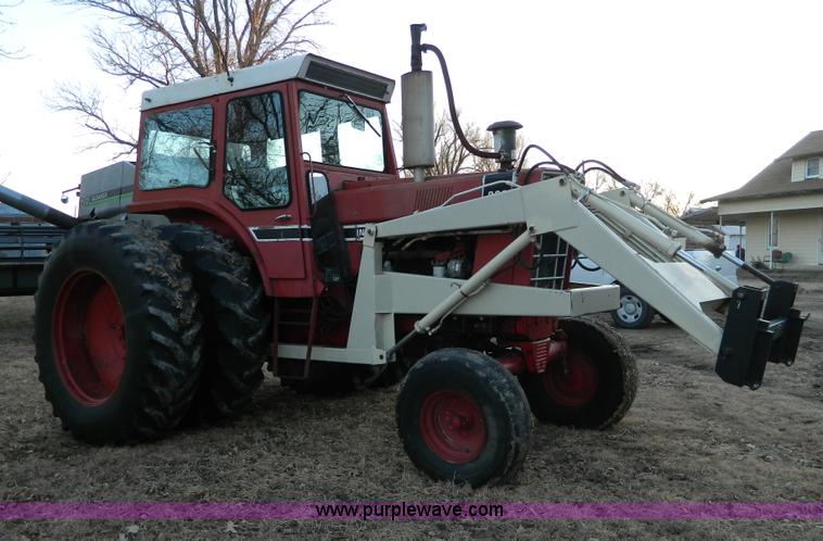 image for item D8663 1973 International 966 tractor