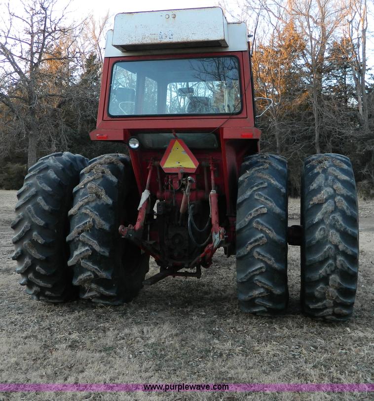 image for item D8663 1973 International 966 tractor