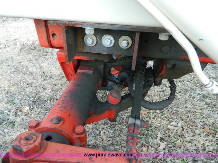 image for item D8663 1973 International 966 tractor