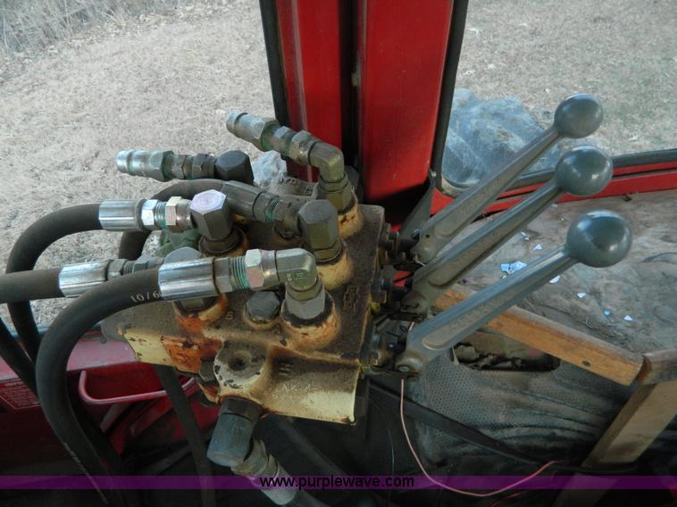 image for item D8663 1973 International 966 tractor