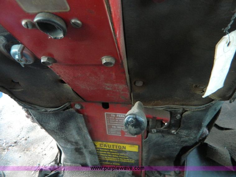 image for item D8663 1973 International 966 tractor