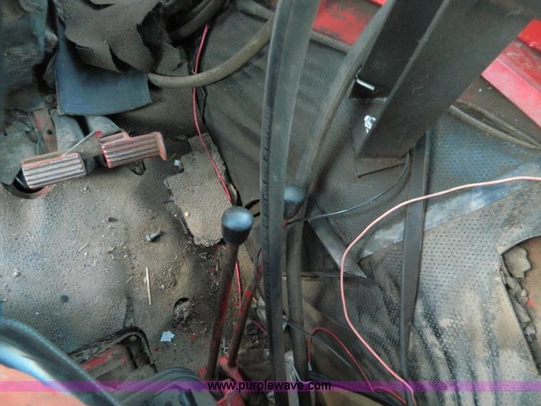 image for item D8663 1973 International 966 tractor