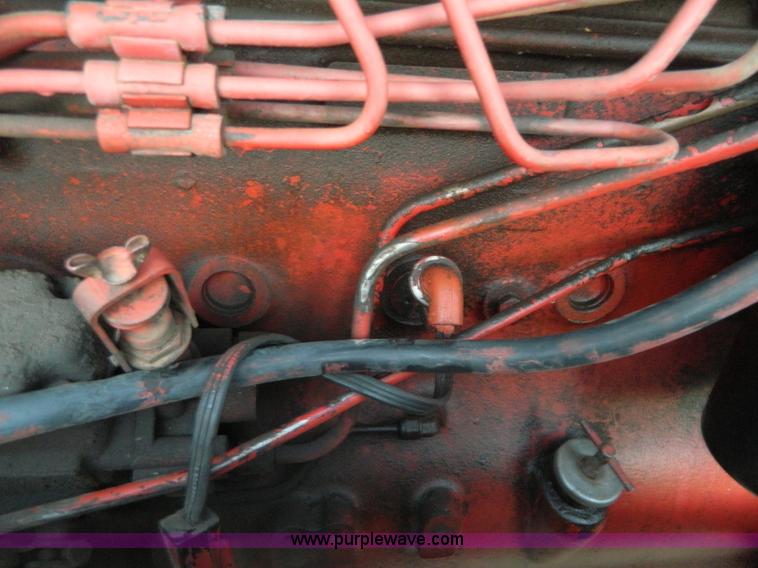 image for item D8663 1973 International 966 tractor