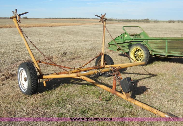 image for item H9207 Bale dolly/unroller