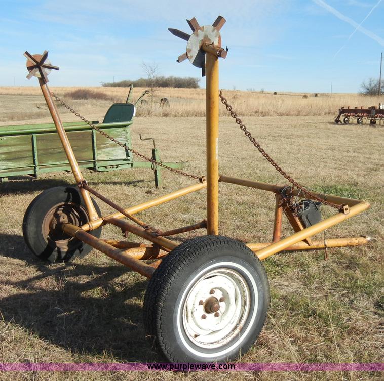 image for item H9207 Bale dolly/unroller