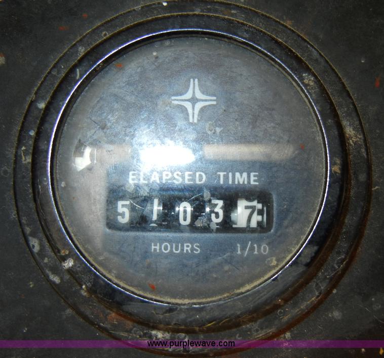 image for item H9222 1984 New Holland L555 skid steer