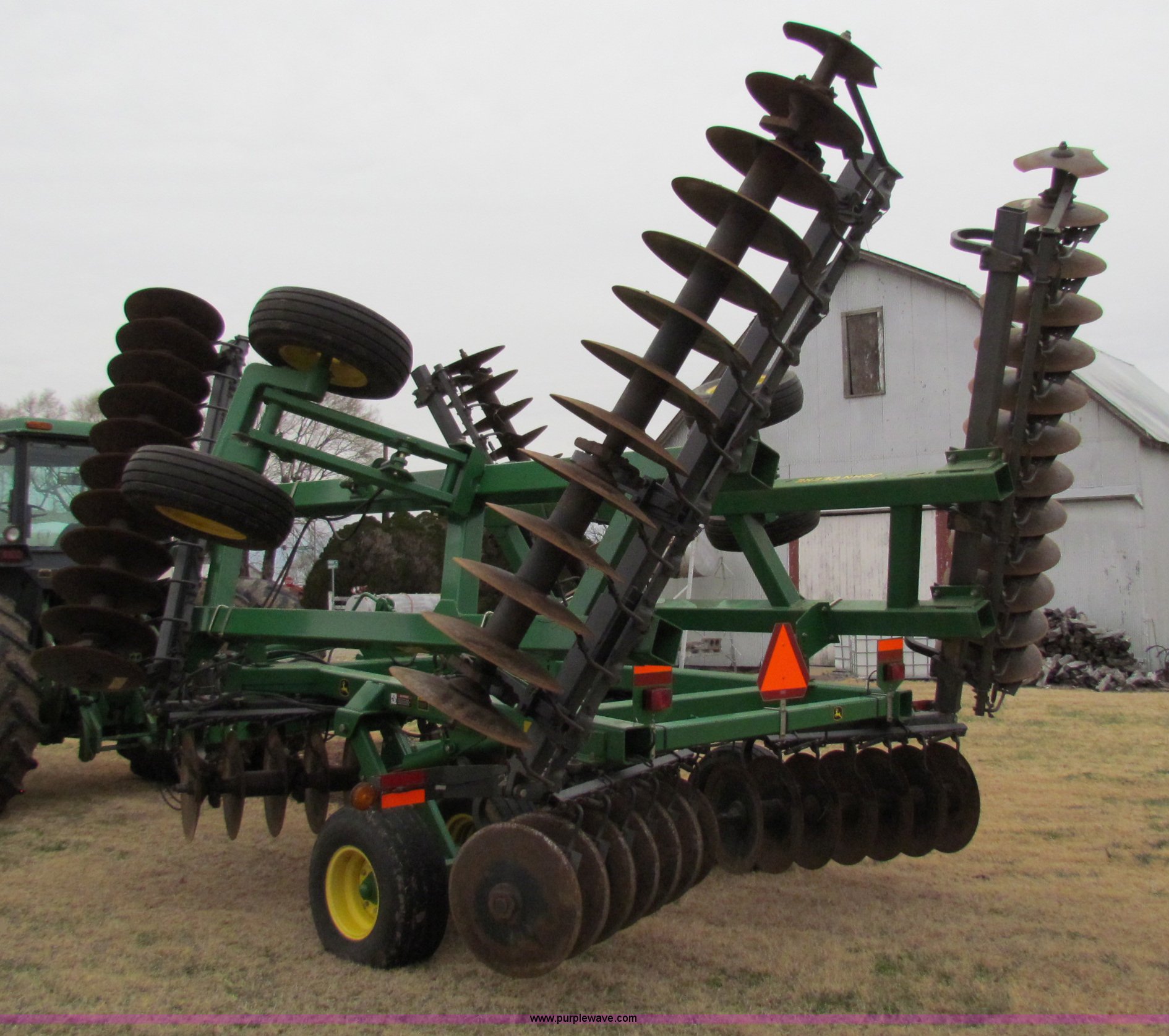 John Deere 637 rock disk in Blackwell, OK Item B7038 sold Purple Wave