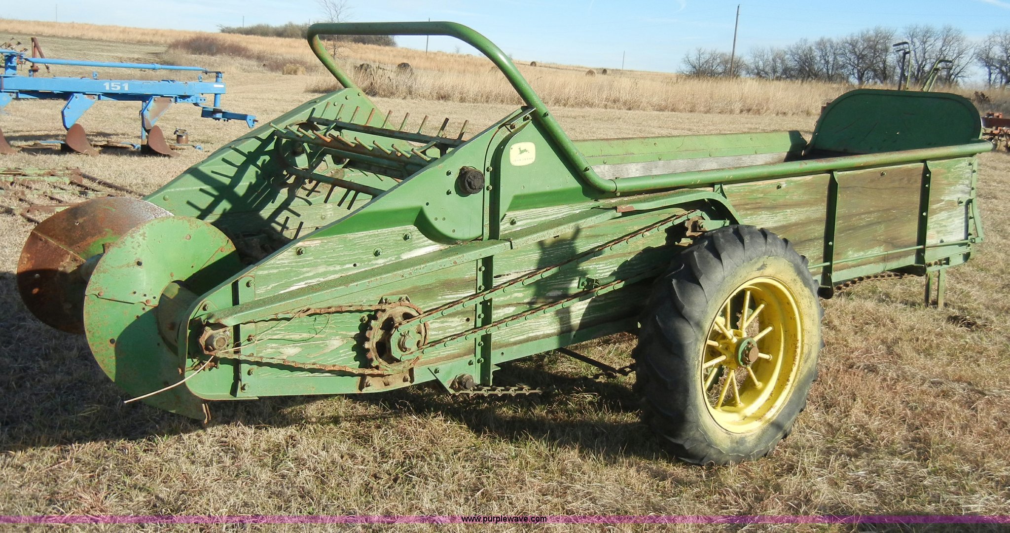John Deere ground driven manure spreader in Leonardville, KS Item