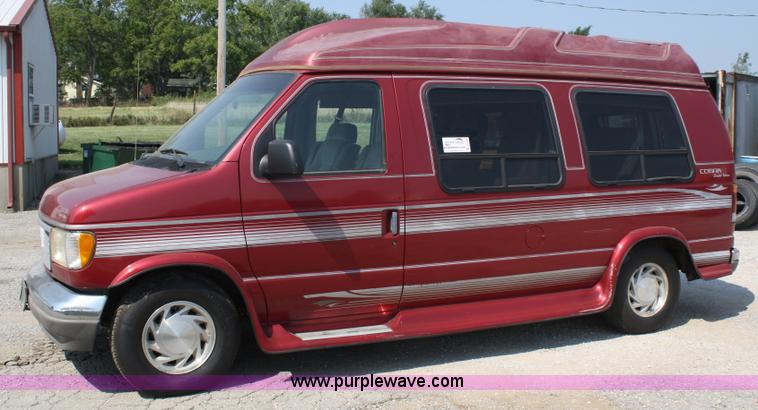 image for item A2290 1994 Ford E150 van
