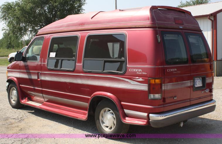 image for item A2290 1994 Ford E150 van