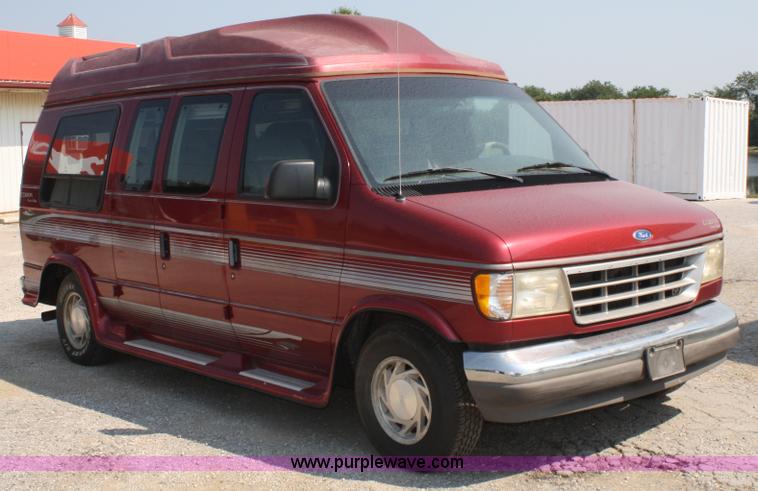 image for item A2290 1994 Ford E150 van