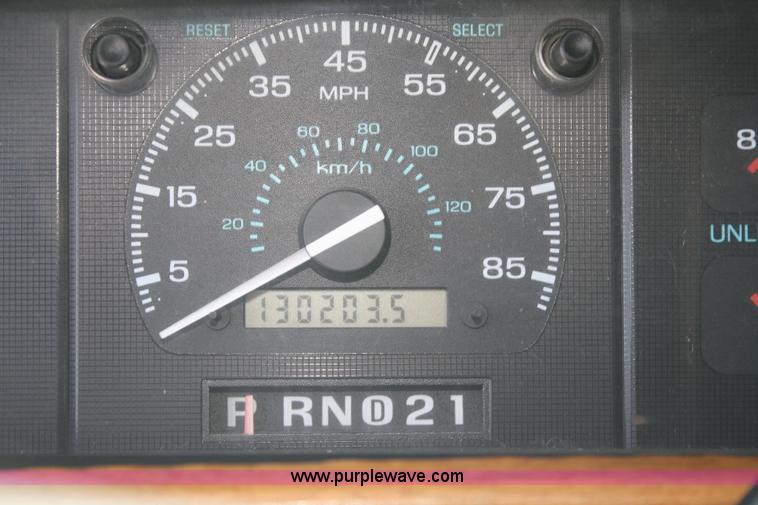 image for item A2290 1994 Ford E150 van