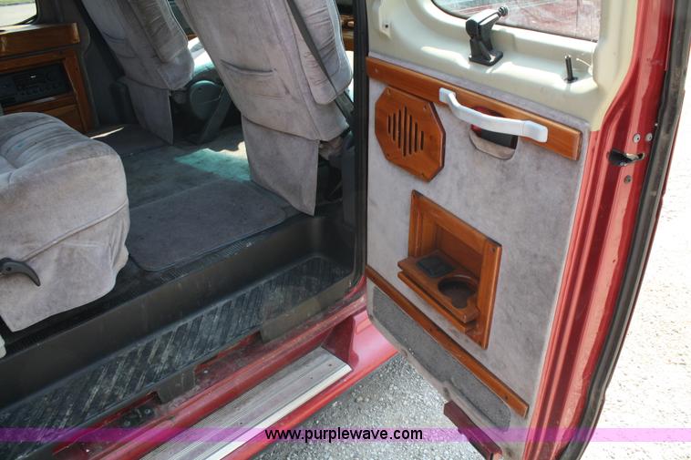 image for item A2290 1994 Ford E150 van
