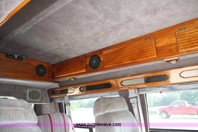 image for item A2290 1994 Ford E150 van