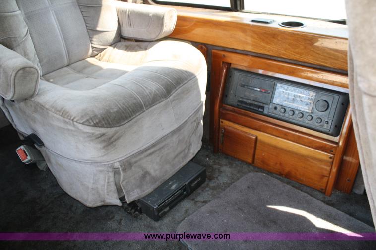 image for item A2290 1994 Ford E150 van