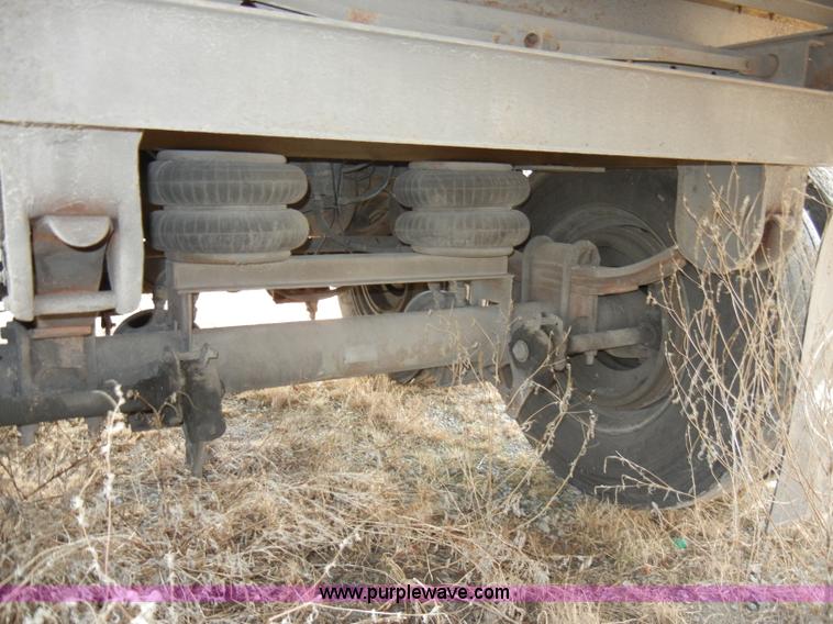 image for item A3371 1996 Wabash P-102CW 53' dry van trailer