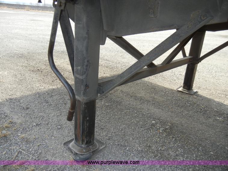 image for item A3371 1996 Wabash P-102CW 53' dry van trailer