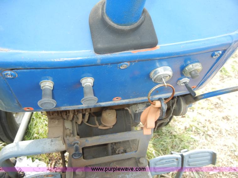 image for item A3372 Shandong TS180 tractor