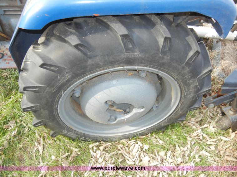 image for item A3372 Shandong TS180 tractor