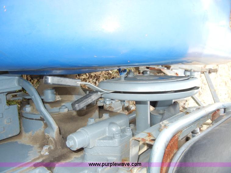 image for item A3372 Shandong TS180 tractor