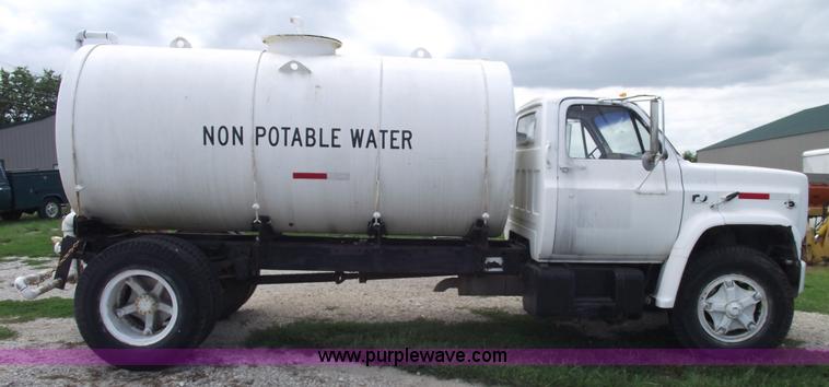 image for item A4075 1989 Chevrolet Kodiak D6500 water truck