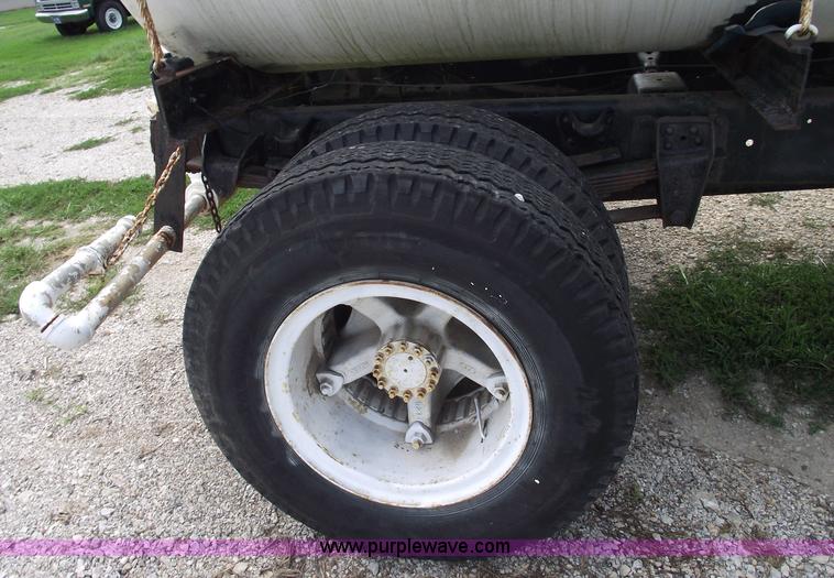 image for item A4075 1989 Chevrolet Kodiak D6500 water truck