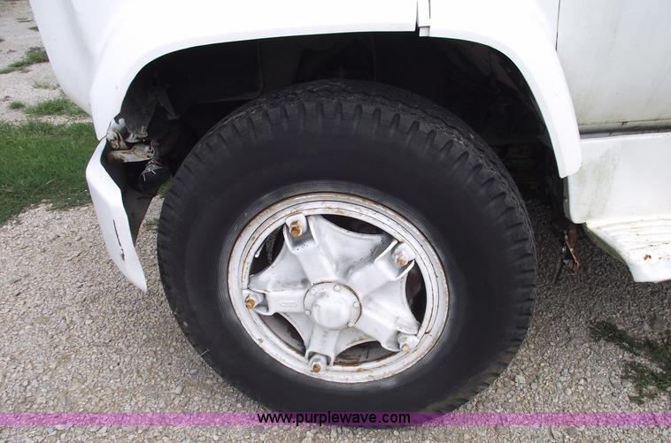 image for item A4075 1989 Chevrolet Kodiak D6500 water truck